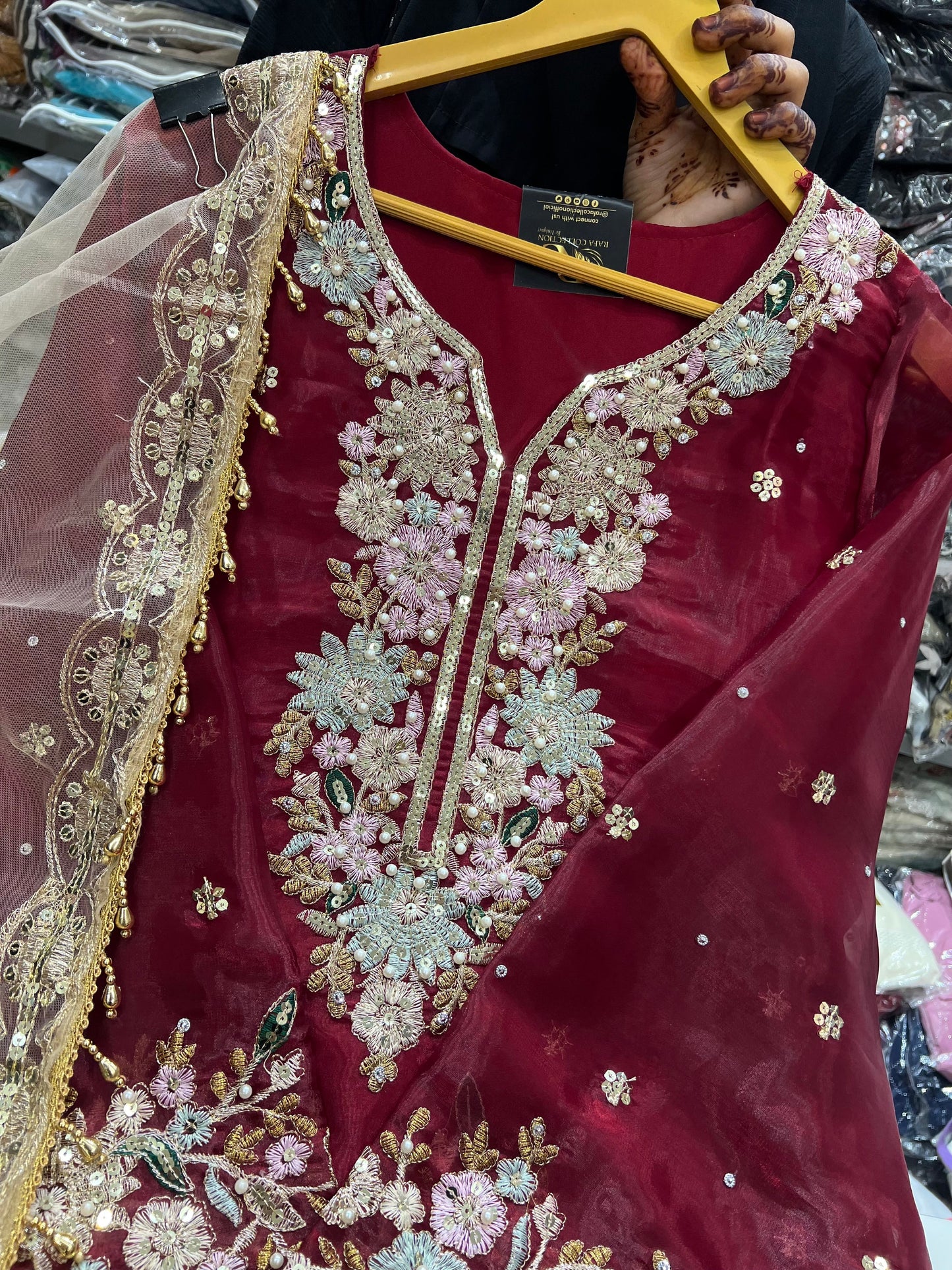 Viral Pakistani Suits 2782