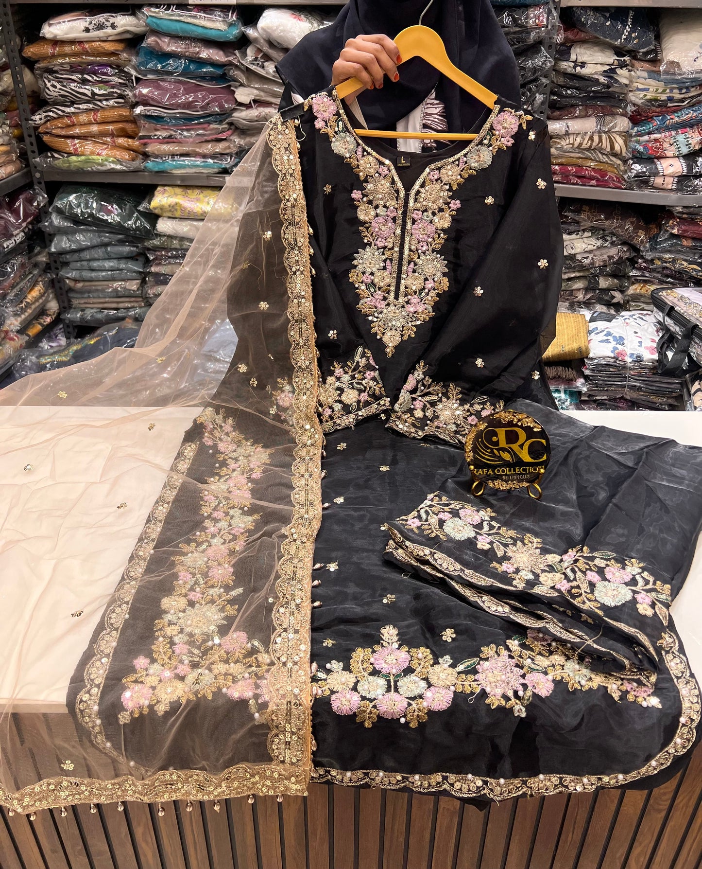Viral Pakistani Suits 2782