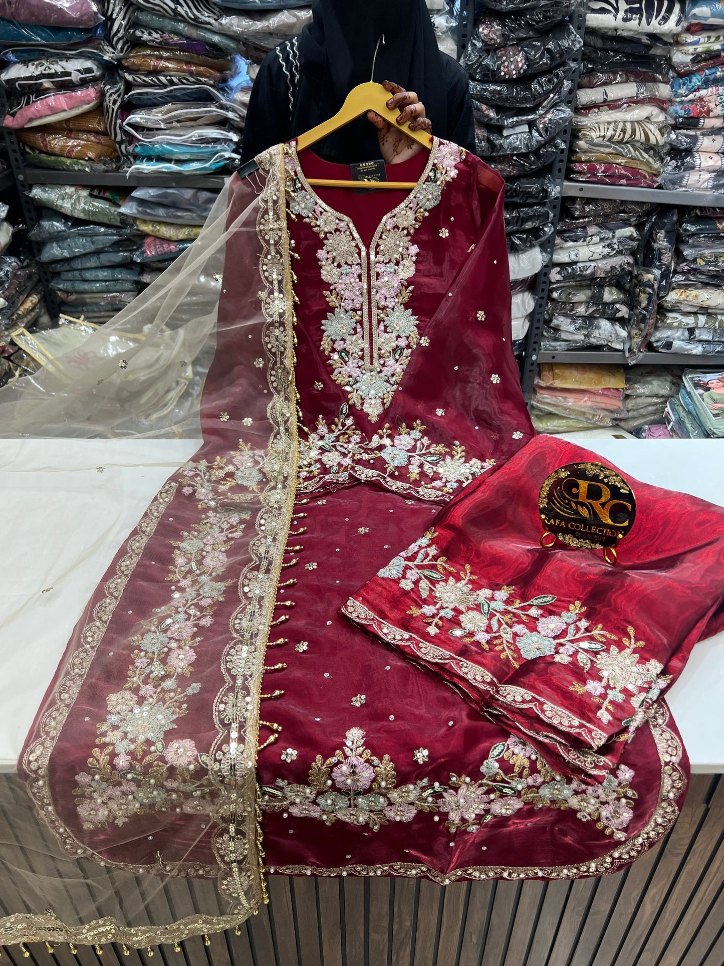 Viral Pakistani Suits 2782