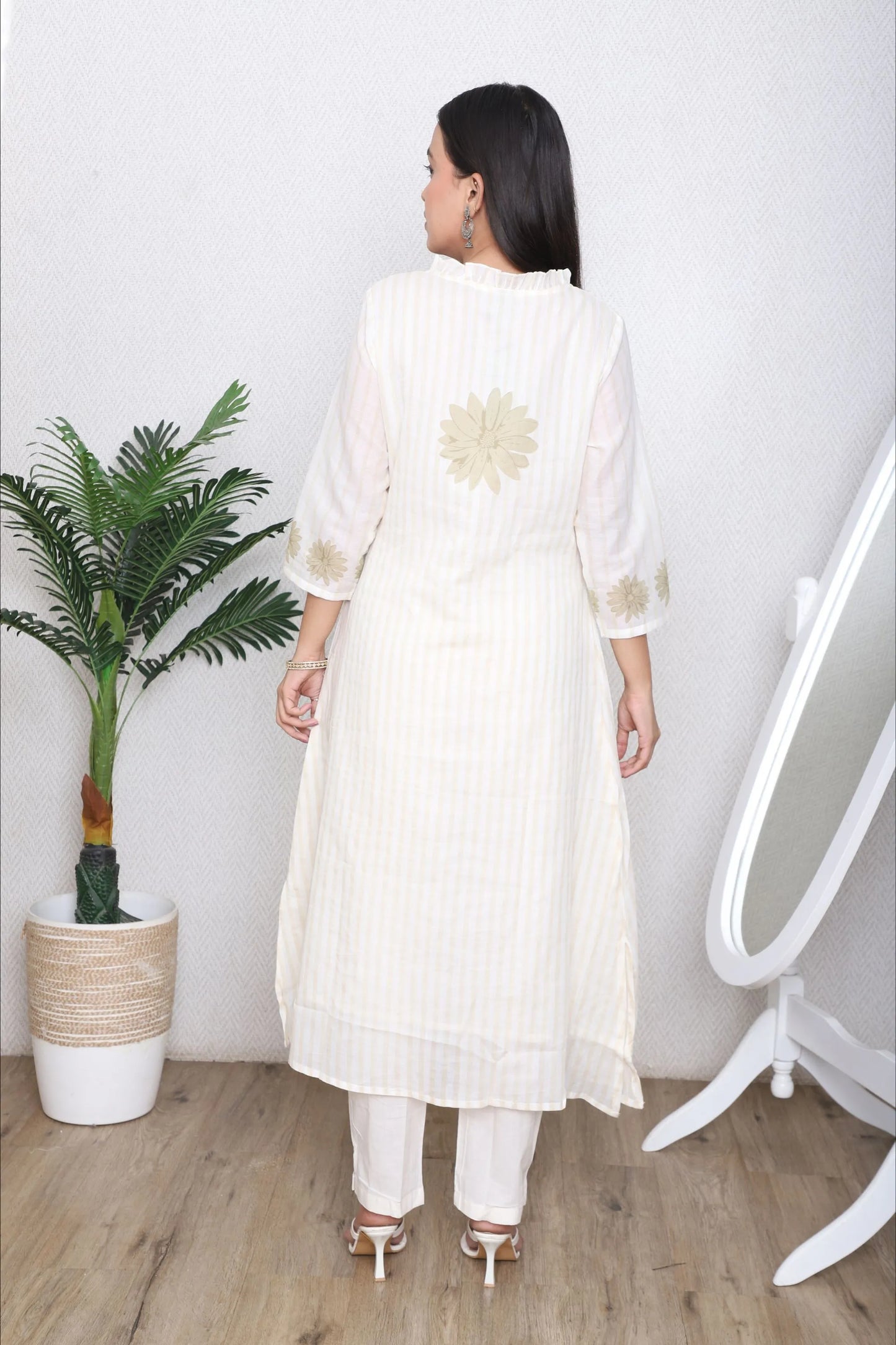 Ivory Floral Printed Kurta Set