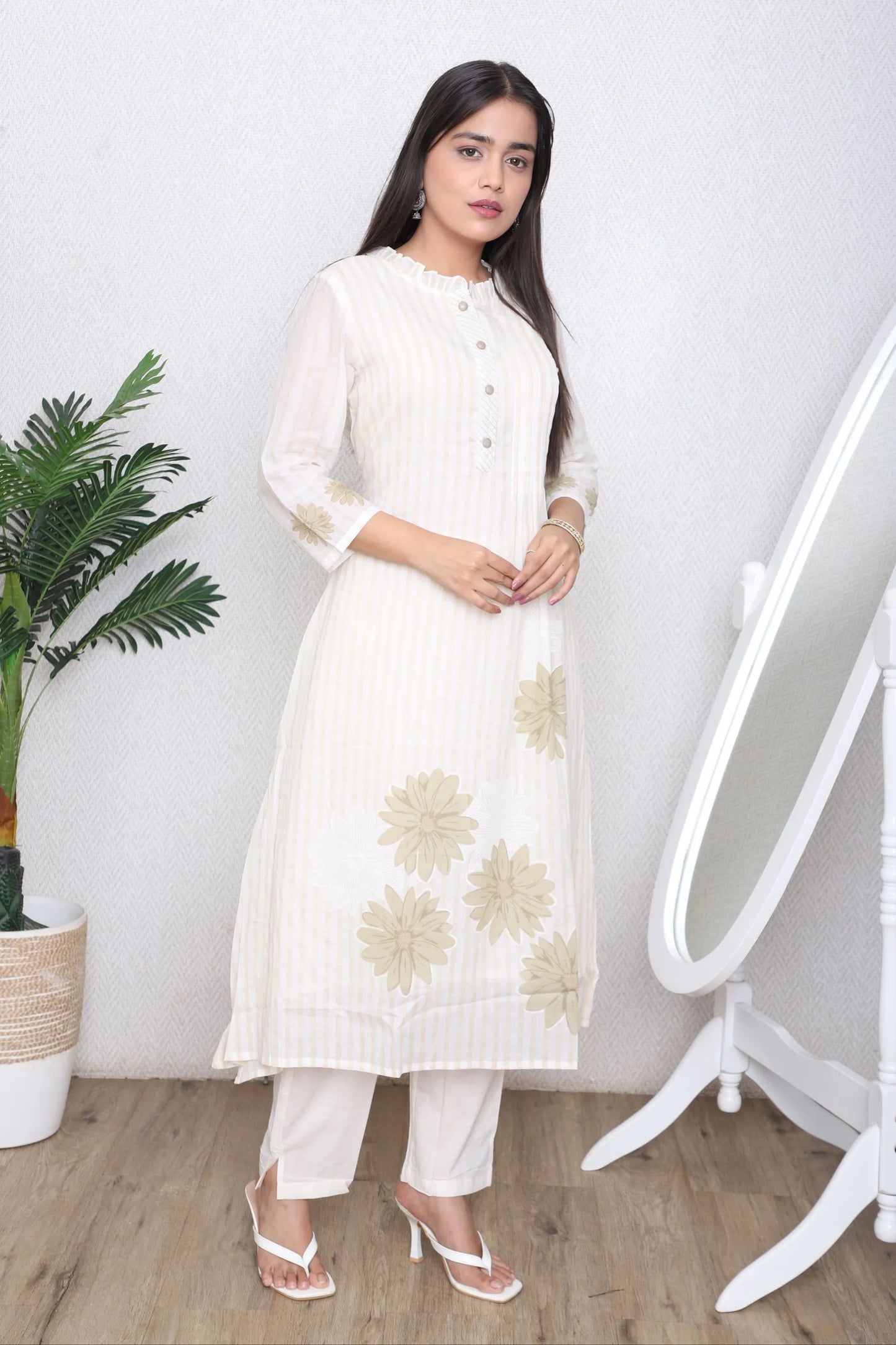 Ivory Floral Printed Kurta Set